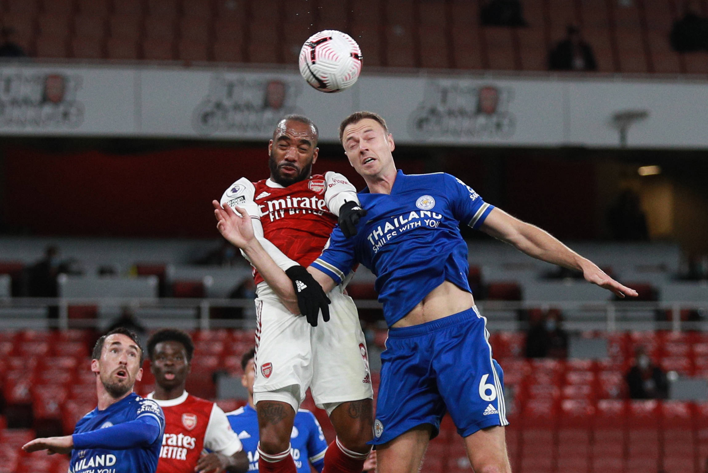 莱亚等前锋 莱亚等前锋